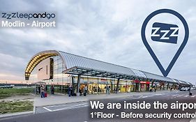 Resting Pods - Zzzleepandgo Modlin Airport Wmi